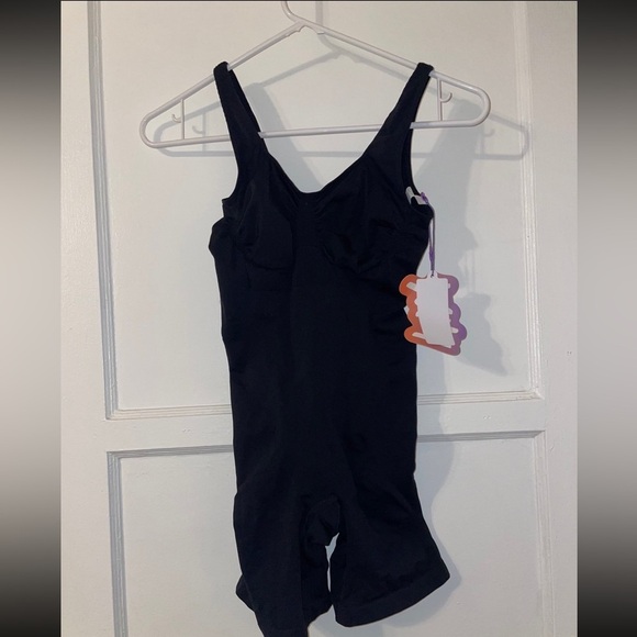 Yitty/Fabletics Nearly Naked Shaping Mid Thigh Bodysuit M/L - Picture 6 of 7